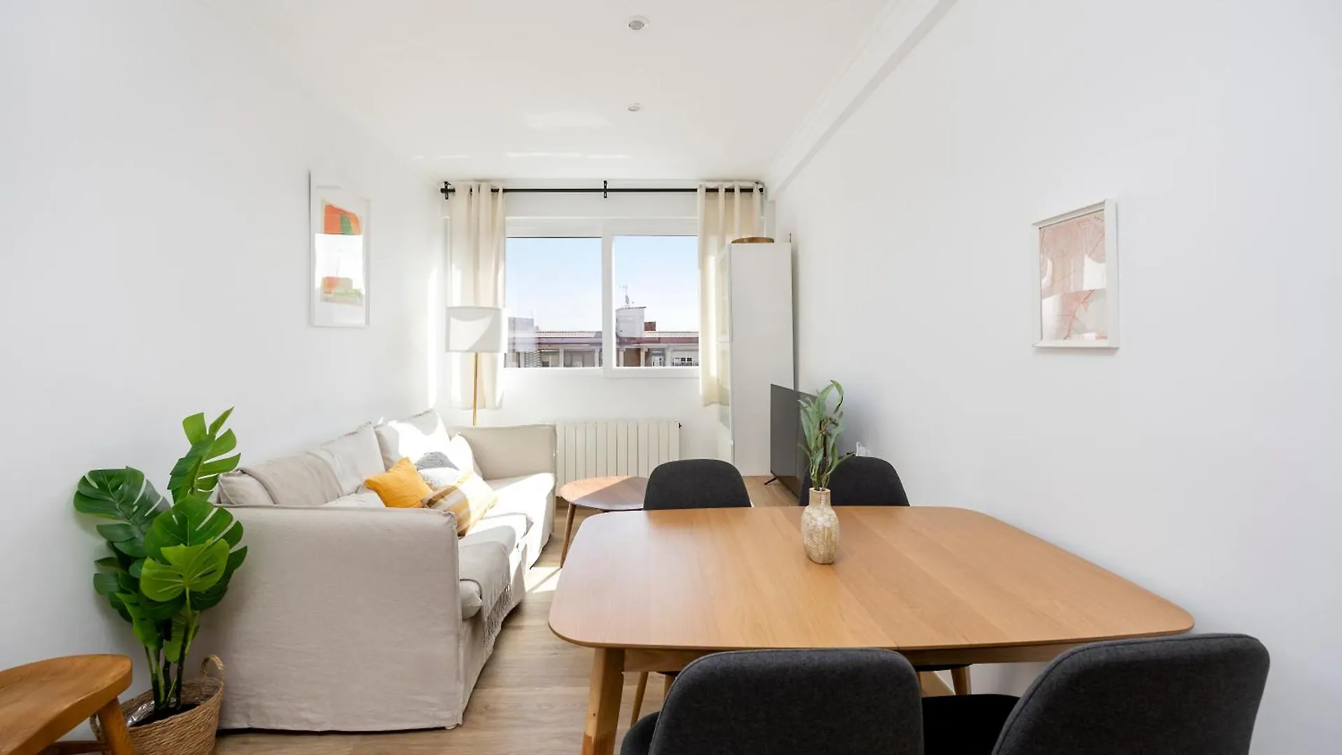 Daire Amazing 3Bdr Apt In Cornella 1 Mins From Metro Cornellà de Llobregat