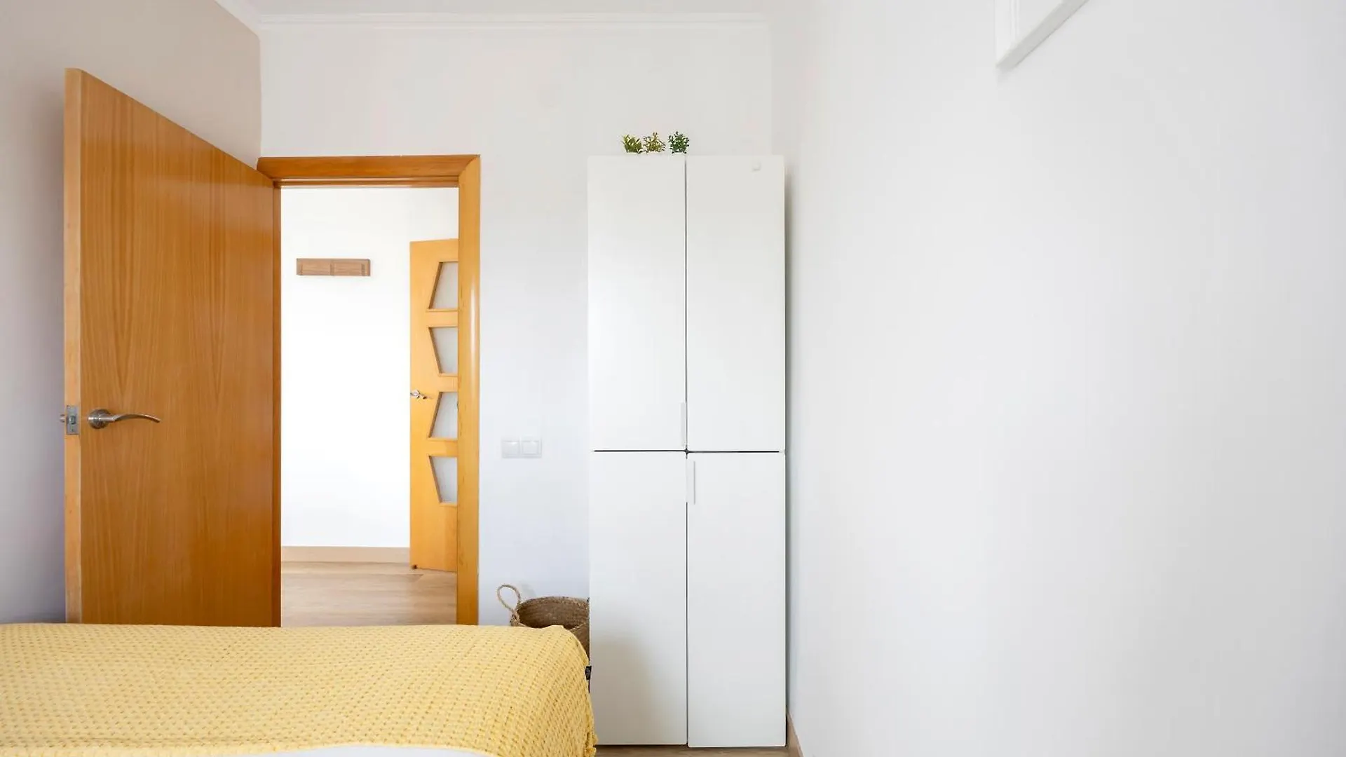 Daire Amazing 3Bdr Apt In Cornella 1 Mins From Metro Cornellà de Llobregat