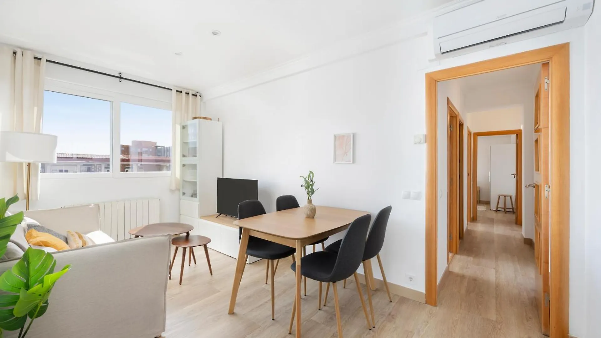 Amazing 3Bdr Apt In Cornella 1 Mins From Metro Cornella de Llobregat