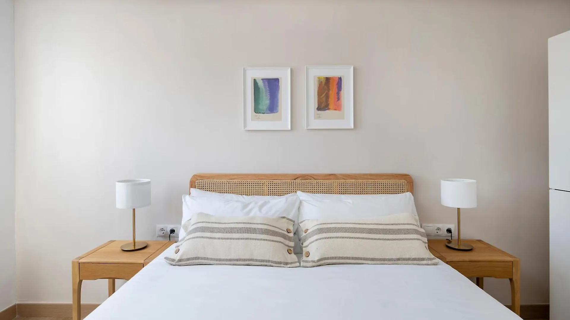 Amazing 3Bdr Apt In Cornella 1 Mins From Metro Cornella de Llobregat Apartment