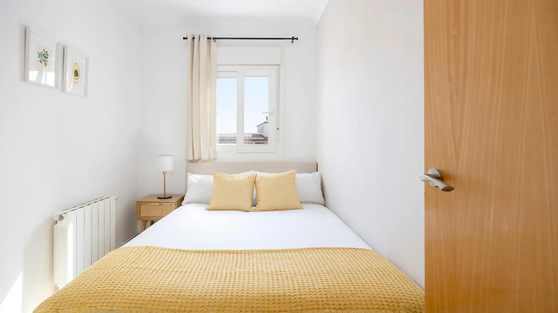 Amazing 3Bdr Apt In Cornella 1 Mins From Metro Cornella de Llobregat 0*,  Spain